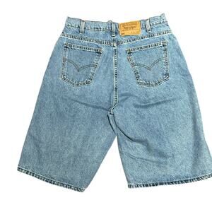 Vintage Orange Tab Levi’s 560 Shorts in an Adult 34 x 12